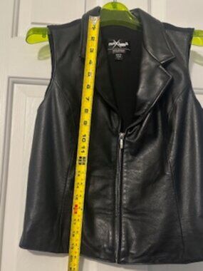 Wilsons Leather Black leather/knit vest Sz M/L